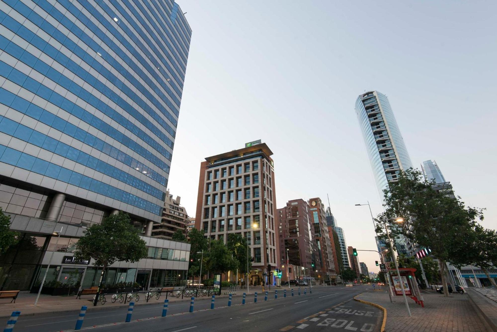 Holiday Inn Express Santiago Las Condes By Ihg Dış mekan fotoğraf