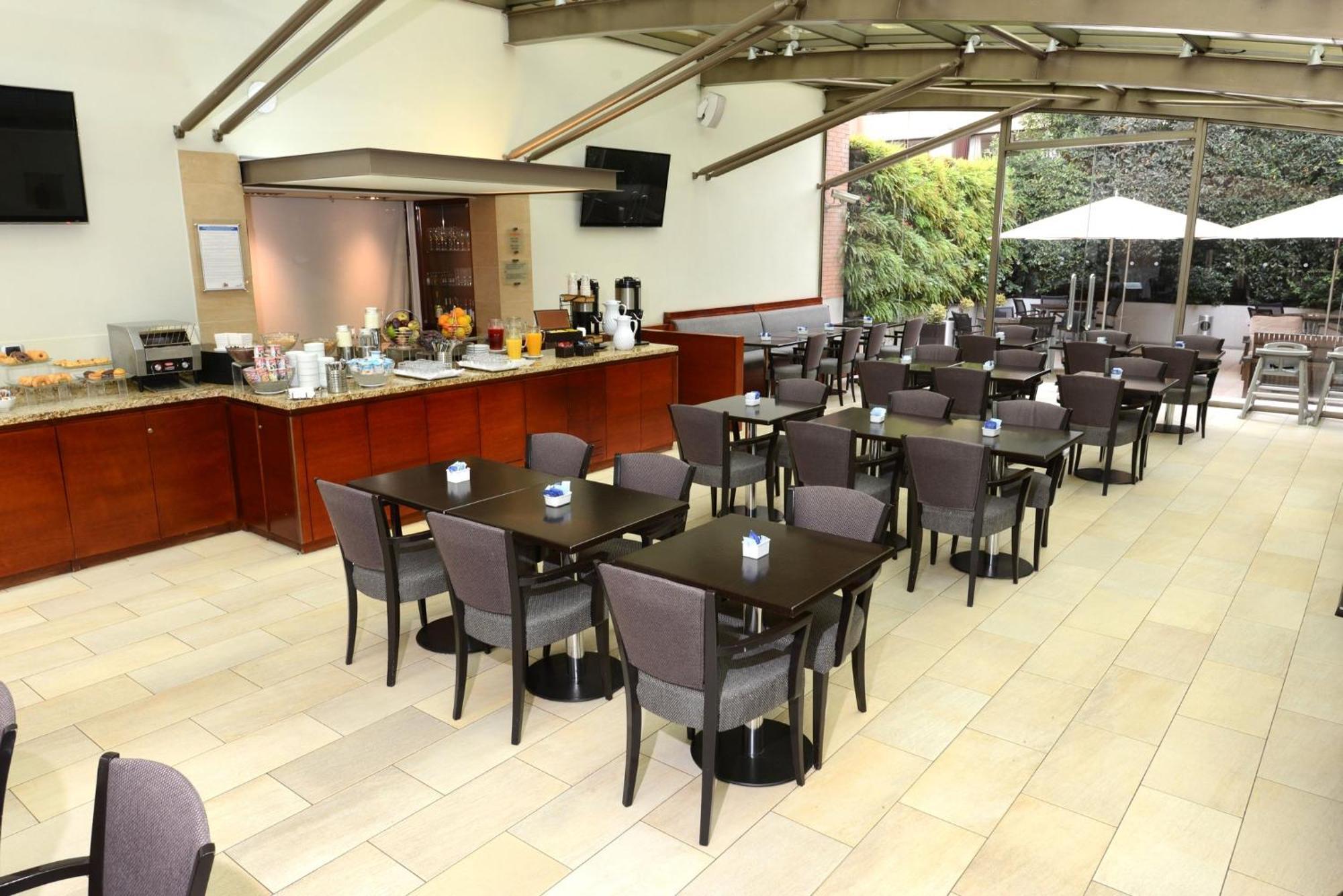 Holiday Inn Express Santiago Las Condes By Ihg Dış mekan fotoğraf